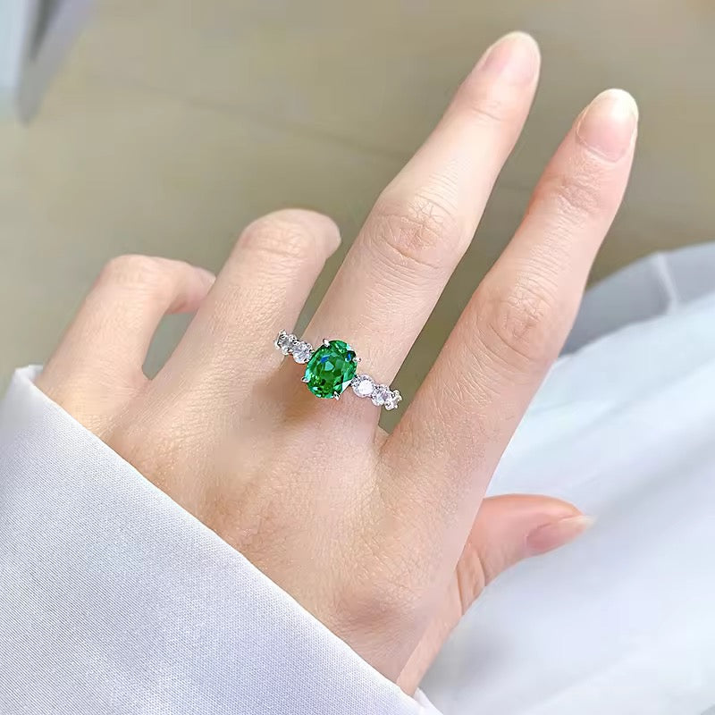 Emerald Victoria Ring