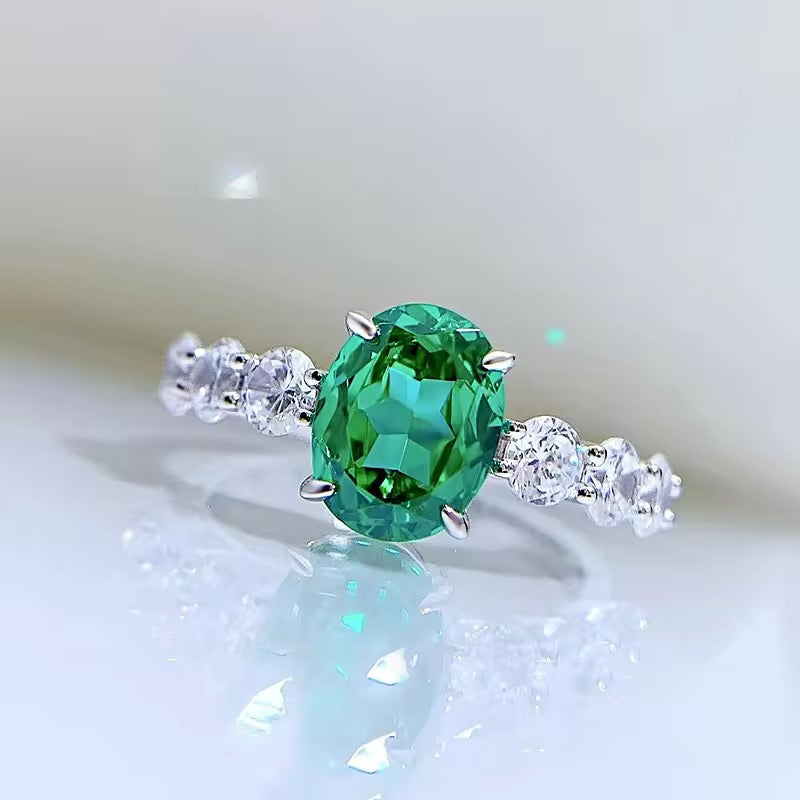 Emerald Victoria Ring