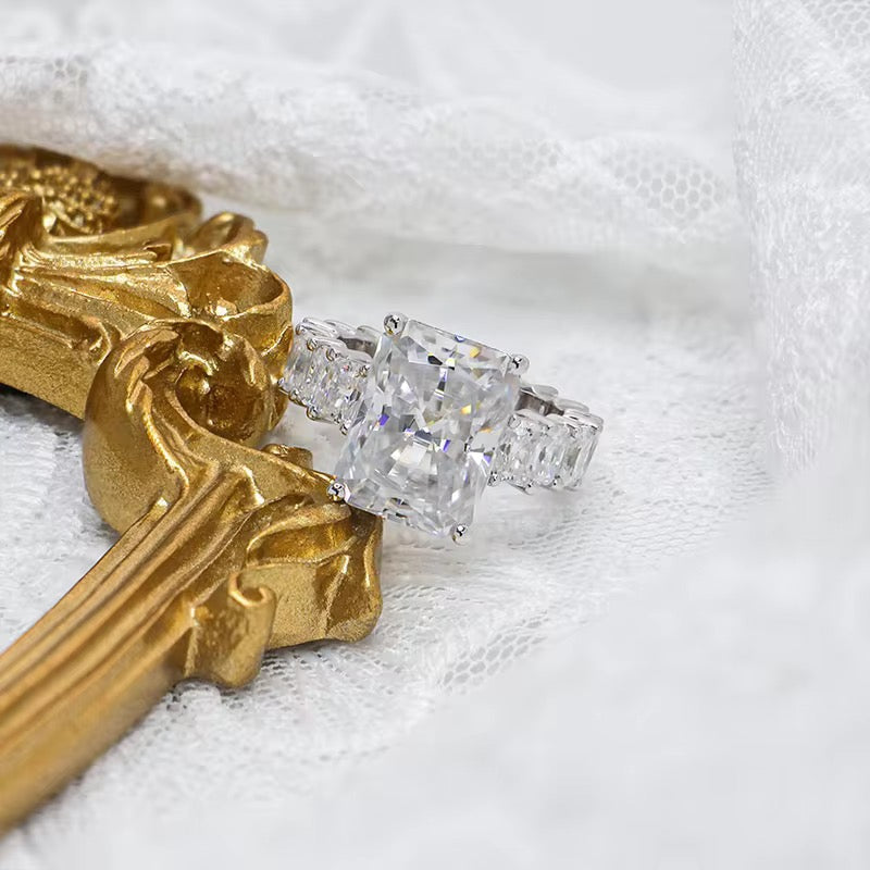White Brilliance Ring