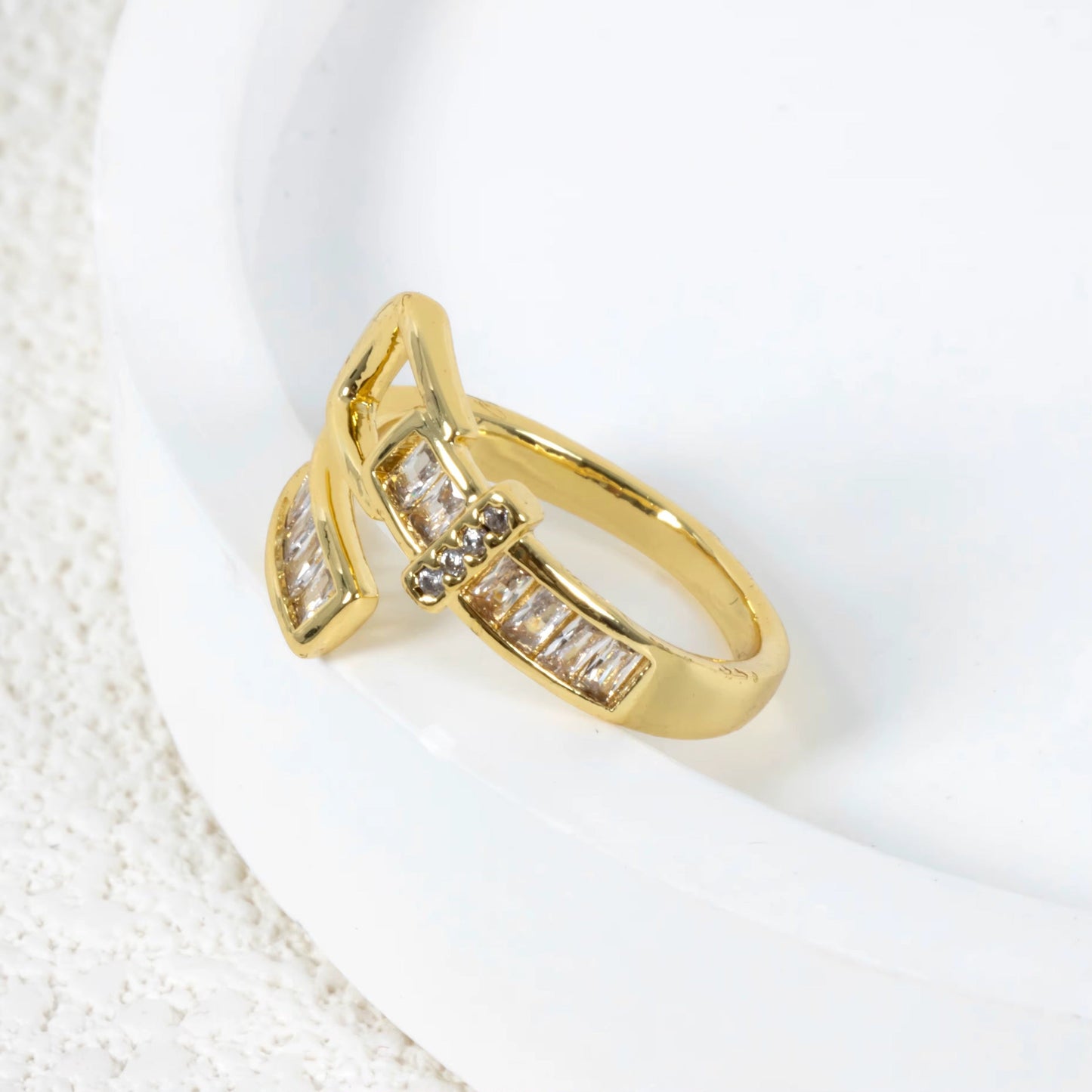 Ivy Sparkle Watch Ring