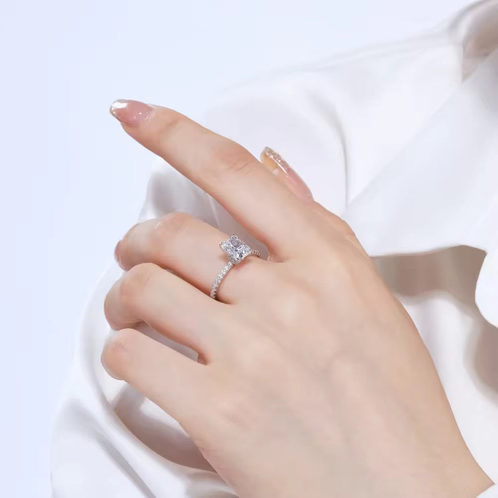 Radiant Bliss Ring - Very Minimal