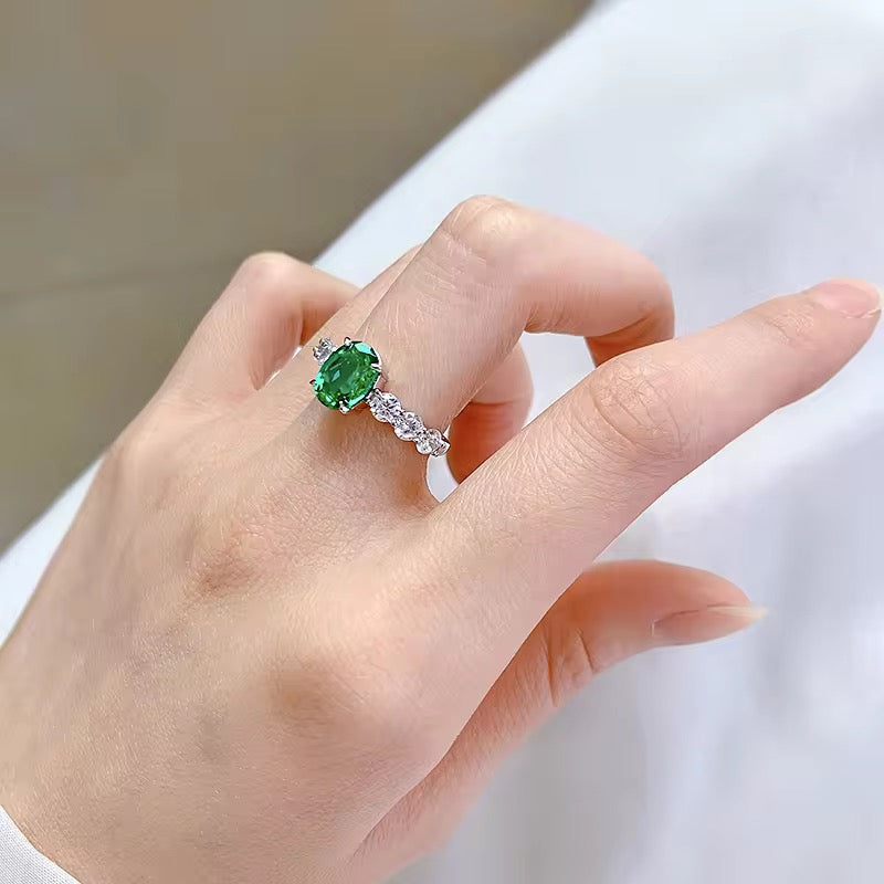 Emerald Victoria Ring