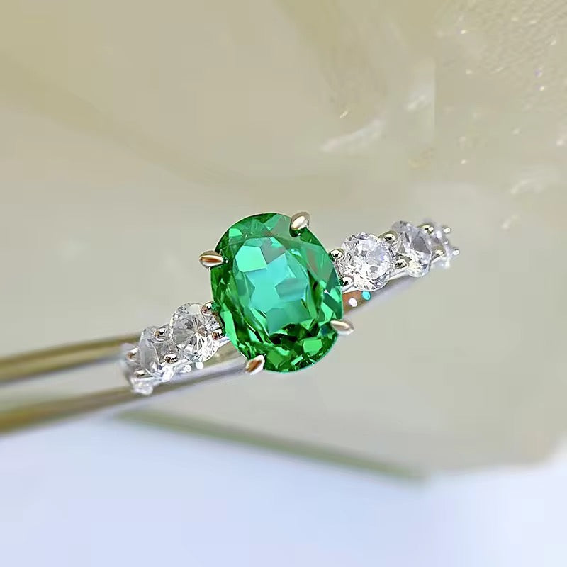 Emerald Victoria Ring