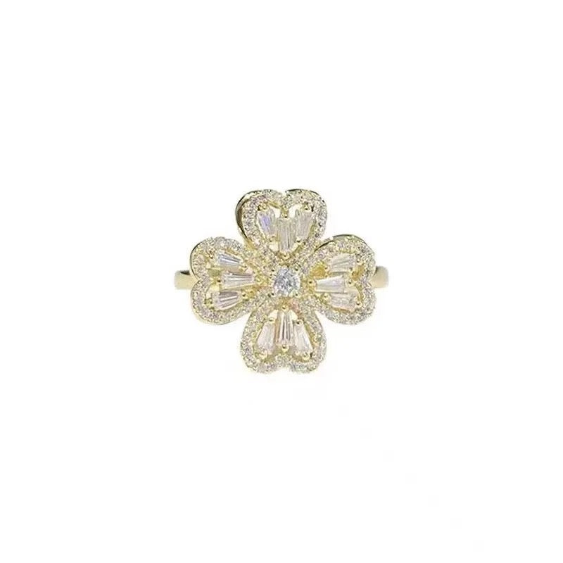 European Revolving Four Leaf Ring