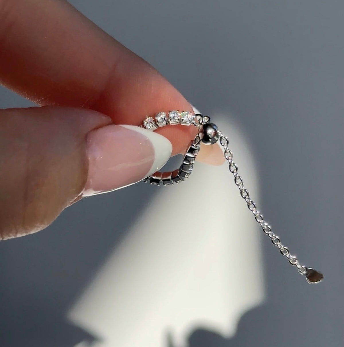 Mehr Adjustable Rhinestones Chain Ring