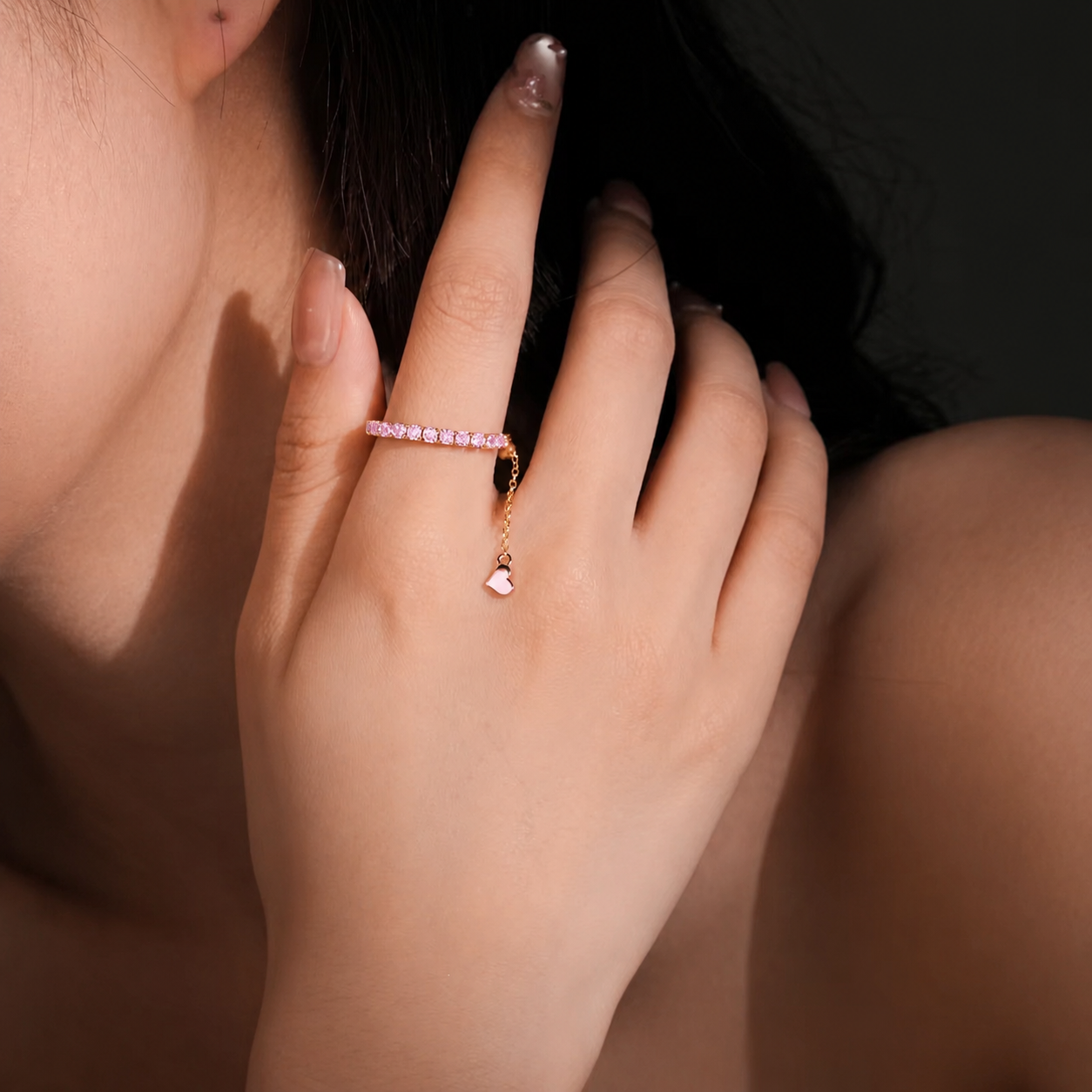 Mehr Adjustable Rhinestones Chain Ring
