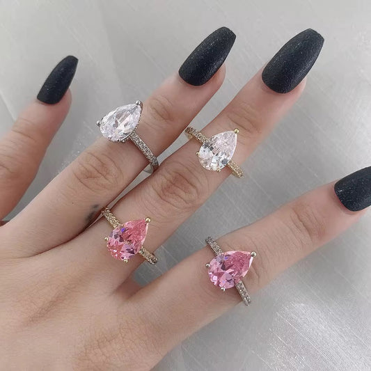 Luxe Femme Ring