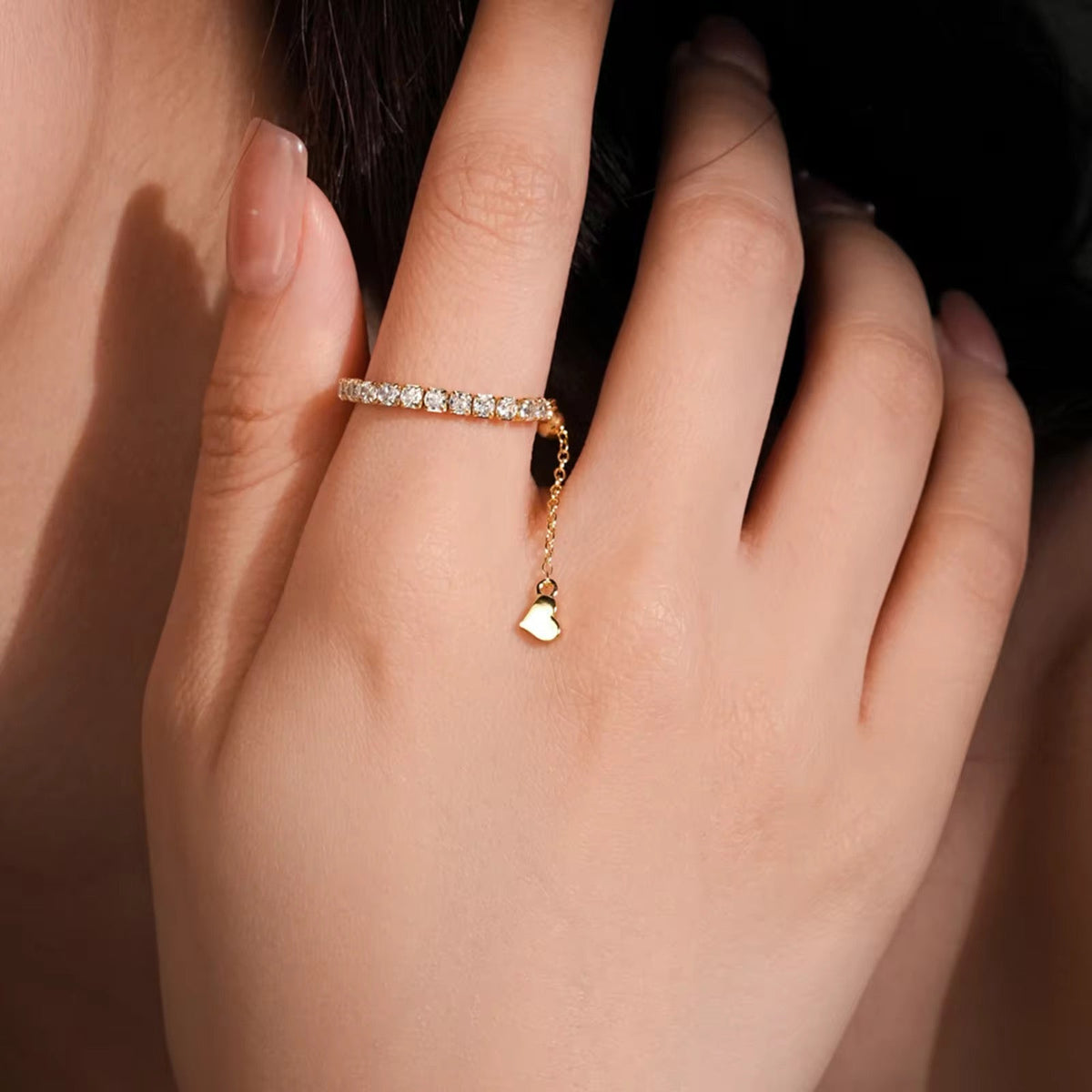 Mehr Adjustable Rhinestones Chain Ring
