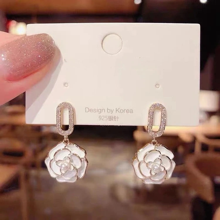 Snowy Petal Earrings