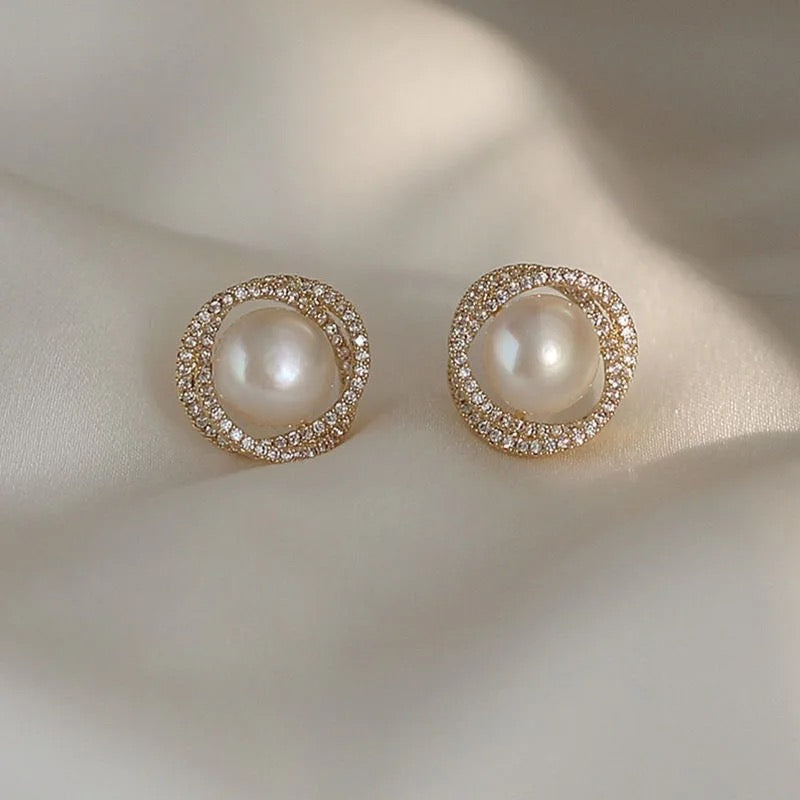 Royal Pearl Glow Earrings