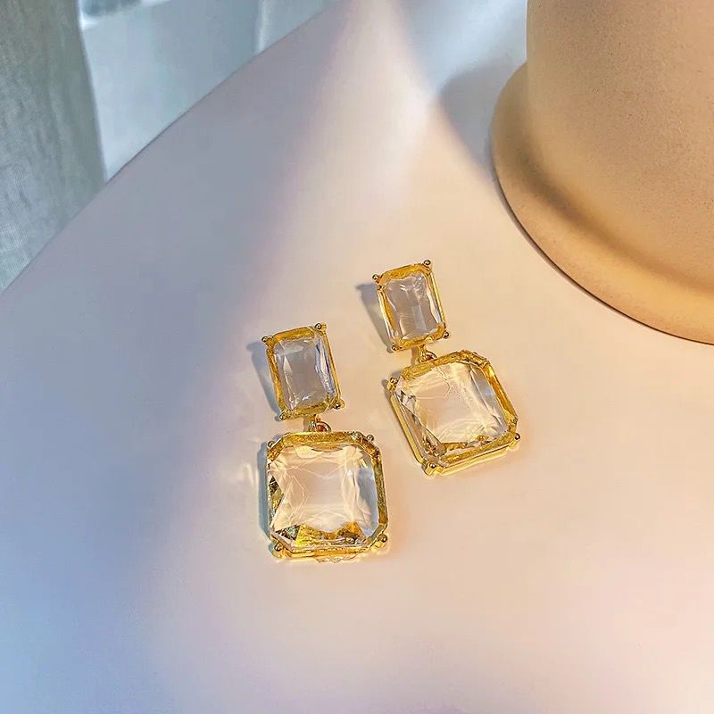 Korean Irregular Transparent Acrylic Earrings for Women Minority Design Light Luxury Exquisite Female Drop Earrings