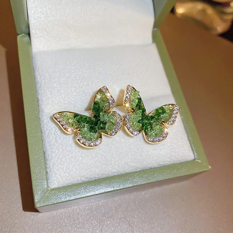 Western Korean Green Studs