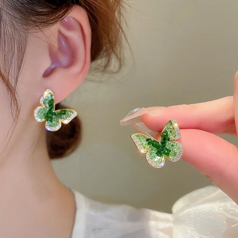 Western Korean Green Studs