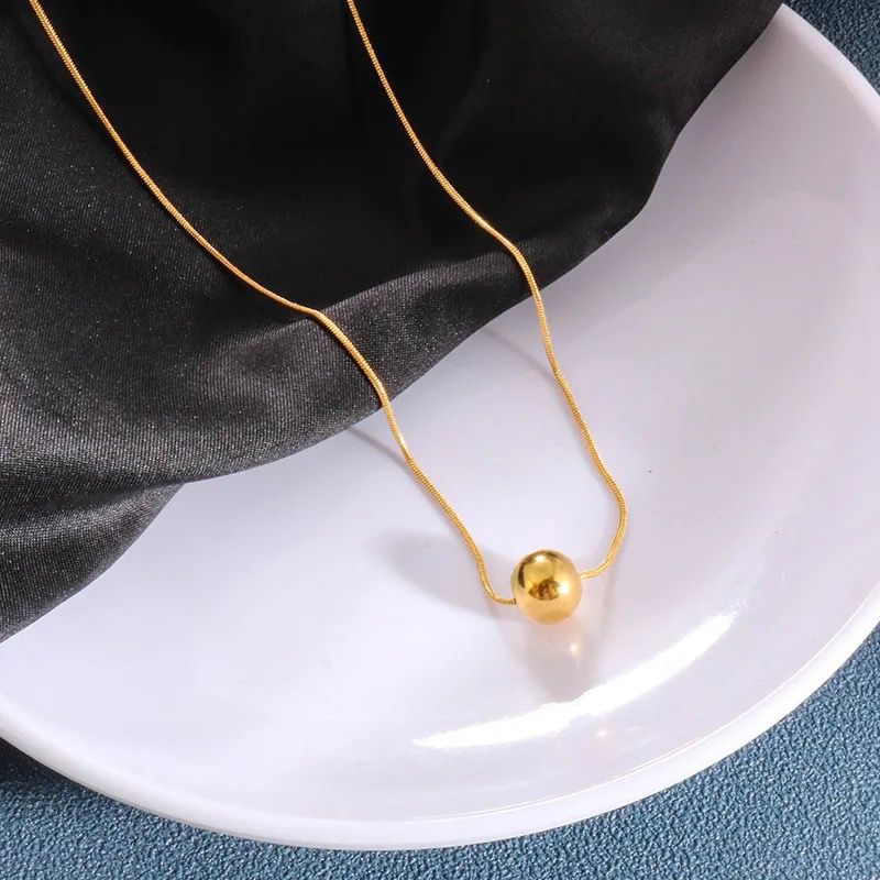 Round Shape Pendant Necklace