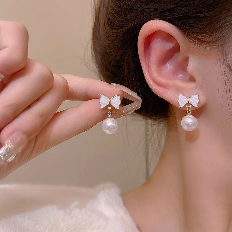 Fashion Pearl Bow Stud Earrings for women and Girls