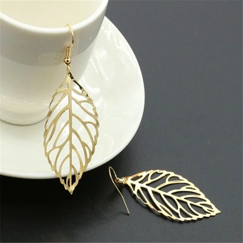 Melorra Feathers Vogue Gold Earrings Yellow Gold Drop Earring